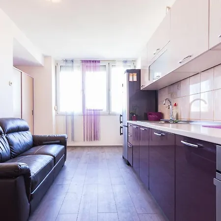 Nela 1bdr W Balcony Lägenhet Zadar
