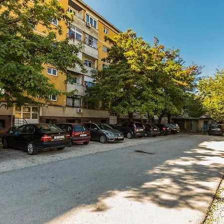 Nela 1bdr W Balcony Lägenhet *