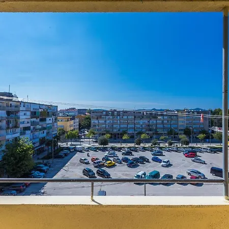 Nela 1bdr W Balcony Lägenhet